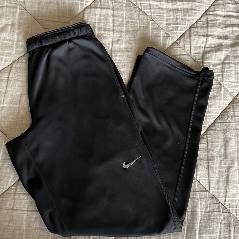 Nike therma fit fleece lined sweatpants